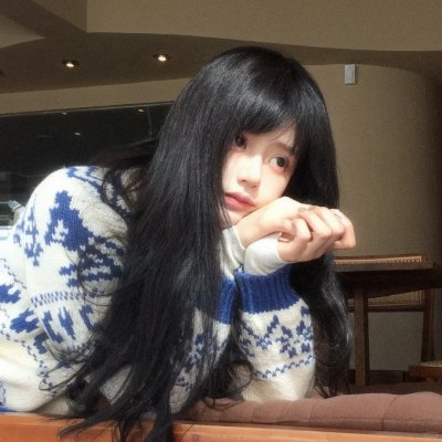 在此一群